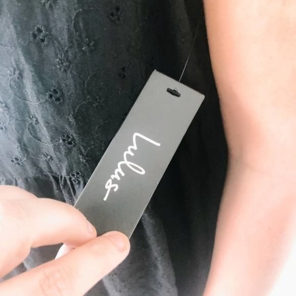 NWT Lulu's Black Eyelet Ruffled Smock Dress - Picture 4 of 8